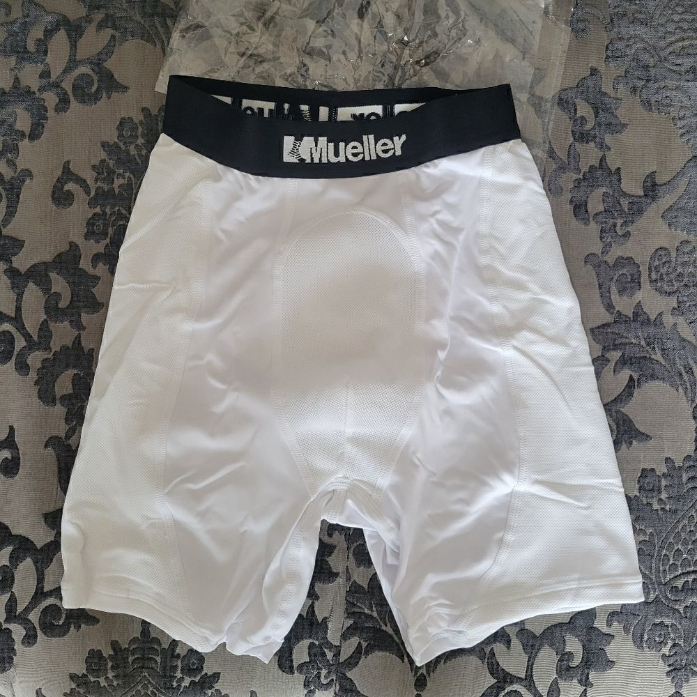 Mueller Slide Sport Short with Cup Pocket S